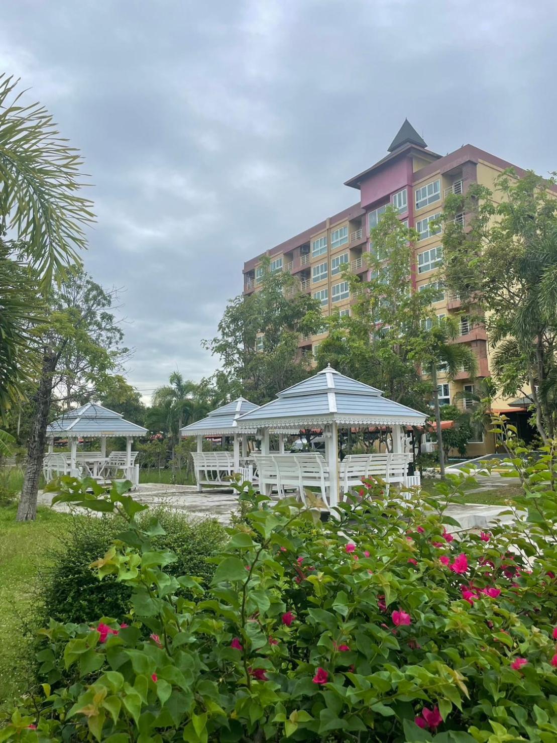 H2Do Hotel Ban Khlong Sanam Phli Eksteriør billede